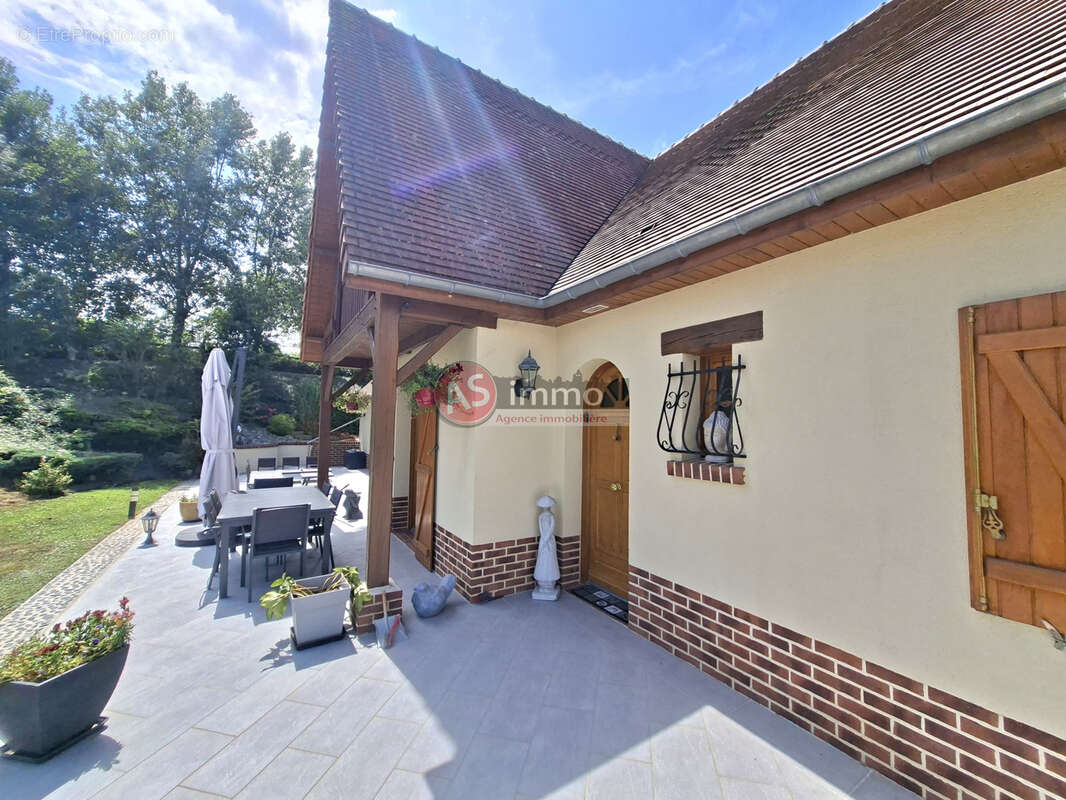 Maison à NEUFCHATEL-EN-BRAY