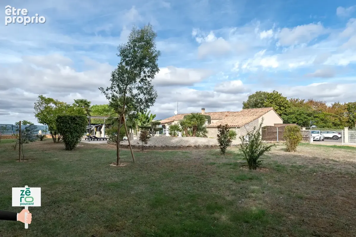 Maison familiale avec piscine sur près de 2 000 m2 à La Bretonnière-la-Claye - photo 20