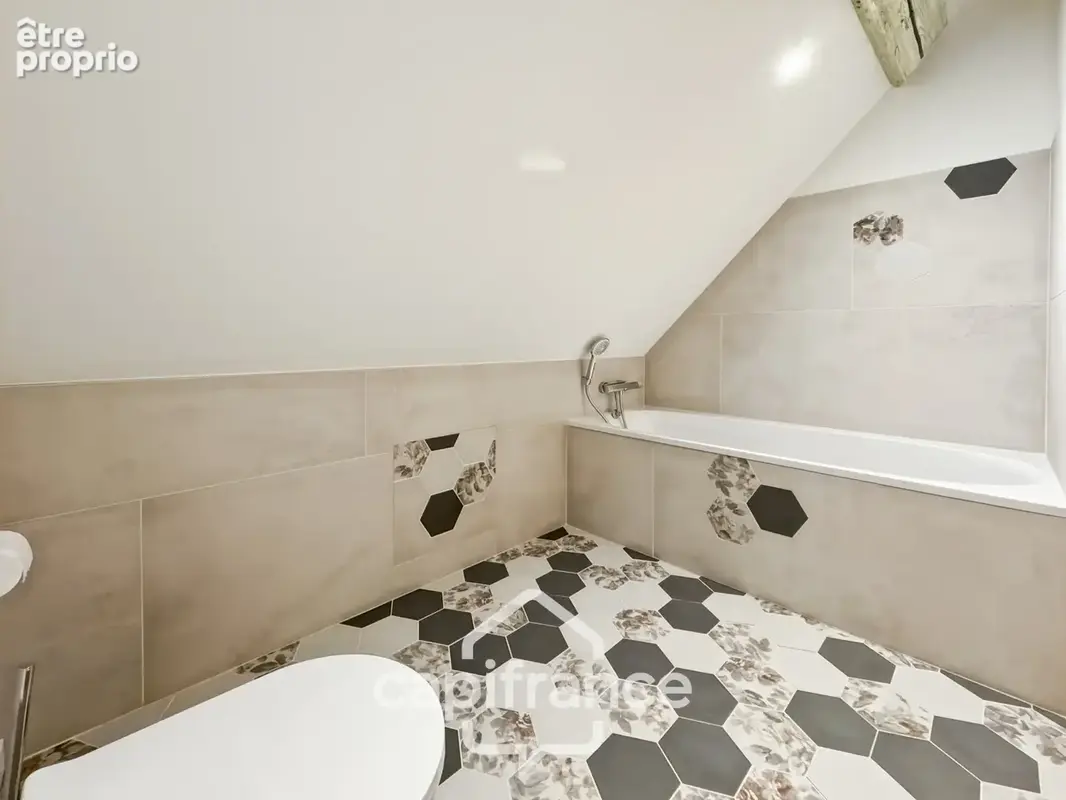 EXCLUSIVITÉ – Magnifique maison bressane de prestige entièrement rénovée – 214 m² – Terrain de 2 600 m² - photo 22
