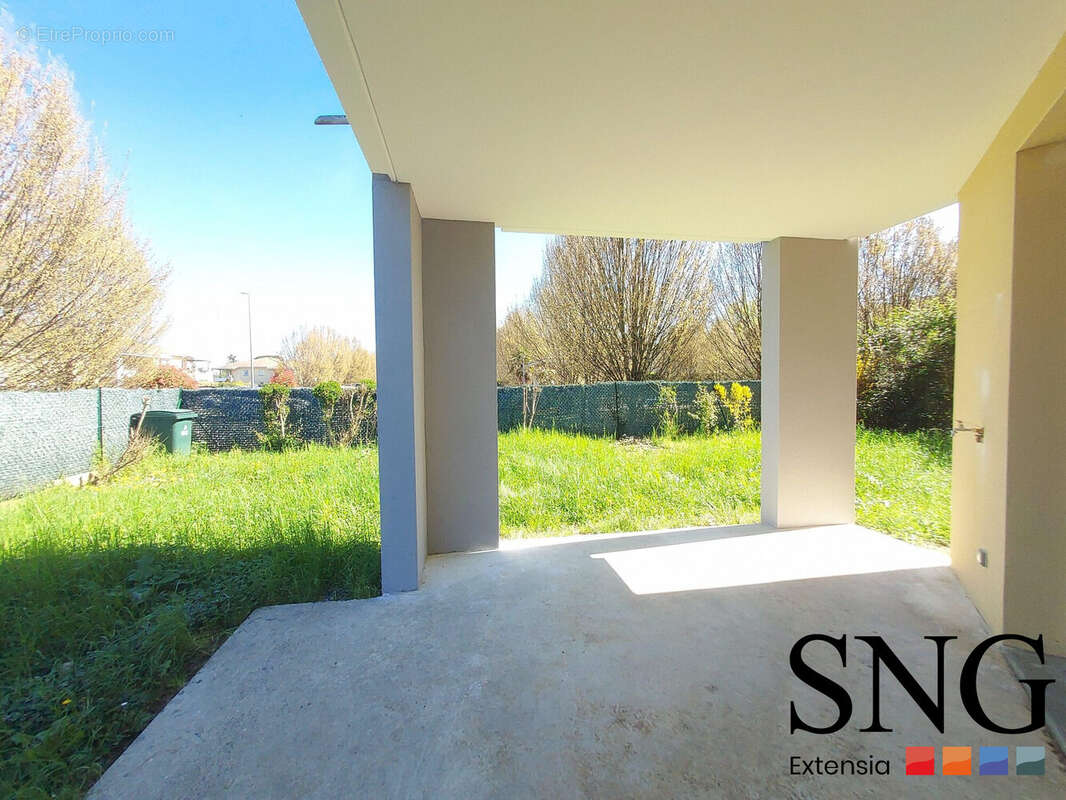 Appartement à CAZERES