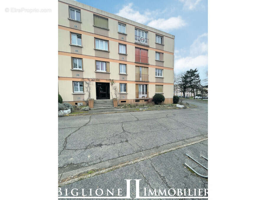 Appartement à COUBRON