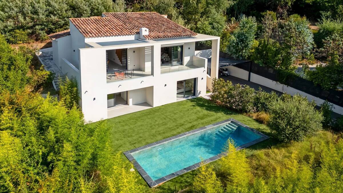 Maison à VALLAURIS
