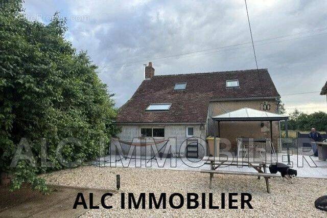 Maison à VIVOIN