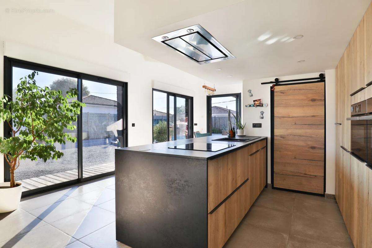 Maison à GUJAN-MESTRAS