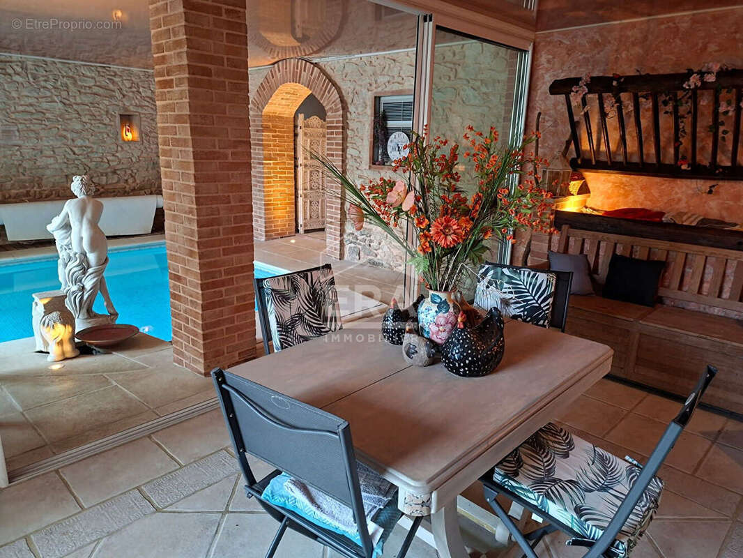 Maison à CADALEN