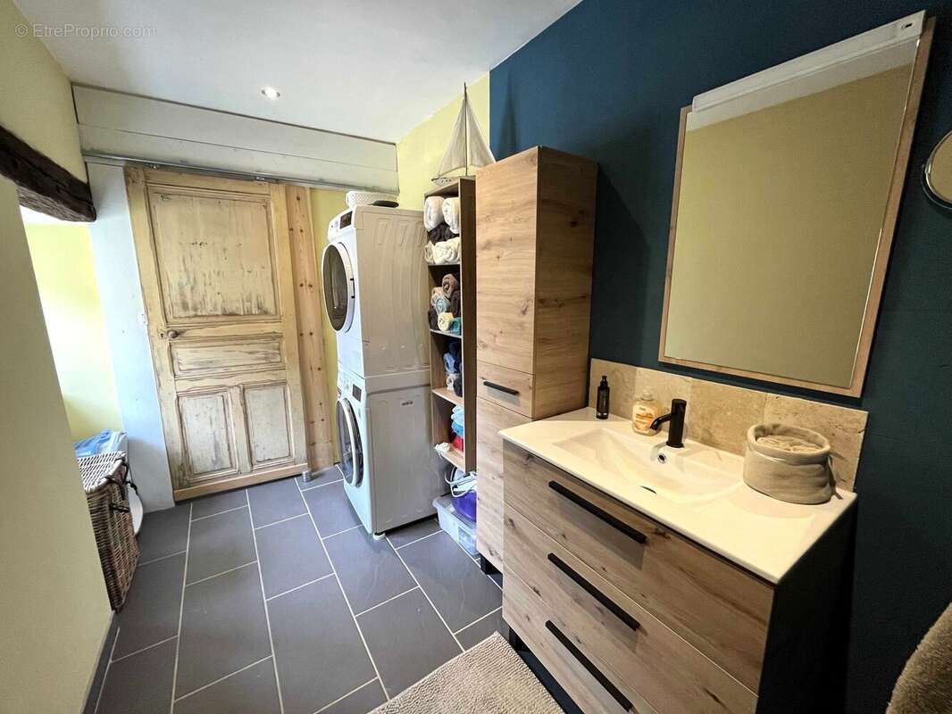 Maison à CHASSENEUIL-SUR-BONNIEURE