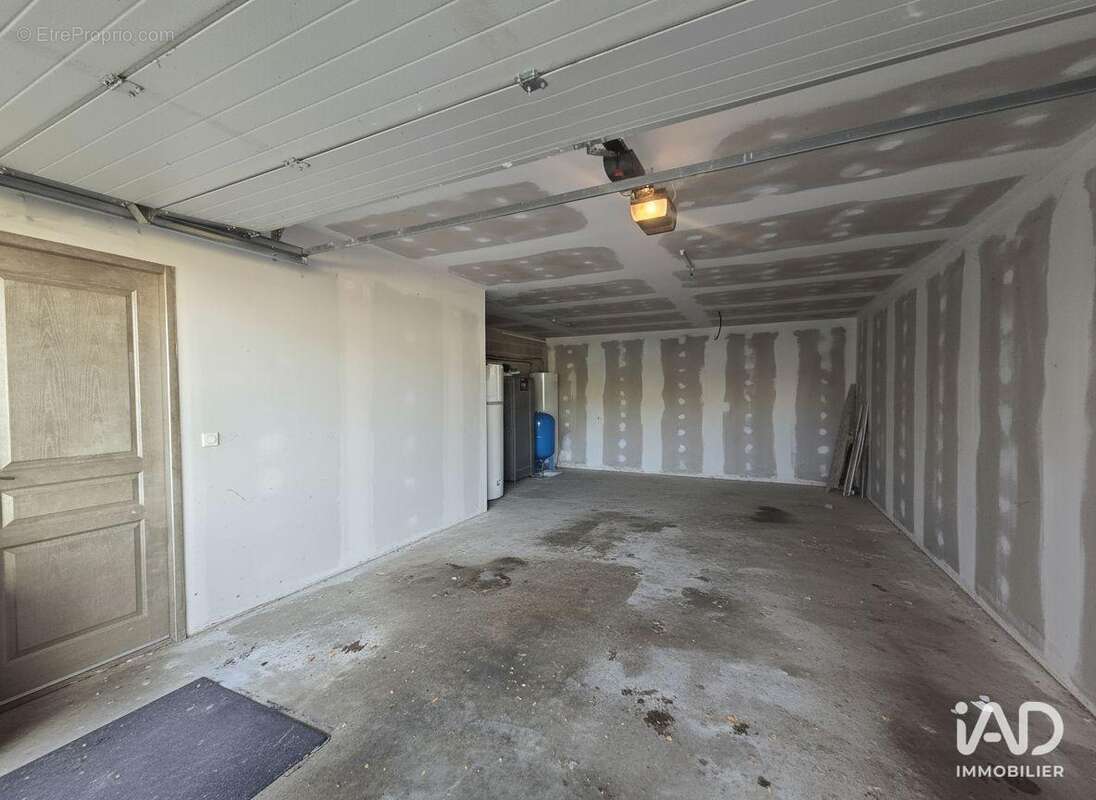 Photo 8 - Commerce à VILLENEUVE-LES-BOULOC