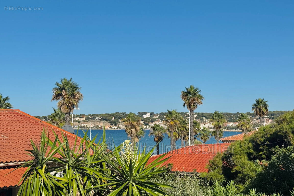 Appartement à SIX-FOURS-LES-PLAGES