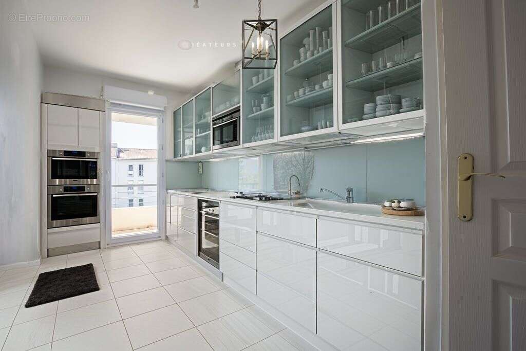 Appartement à MARSEILLE-12E