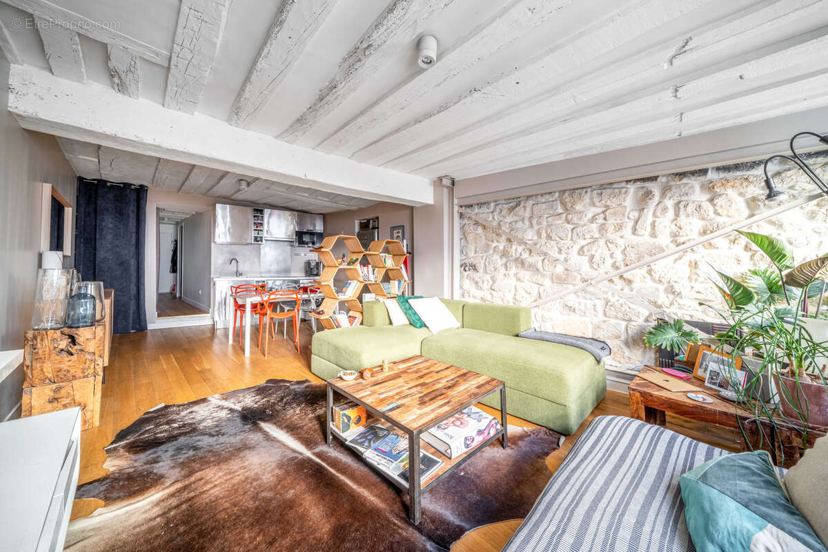 Appartement à PARIS-3E