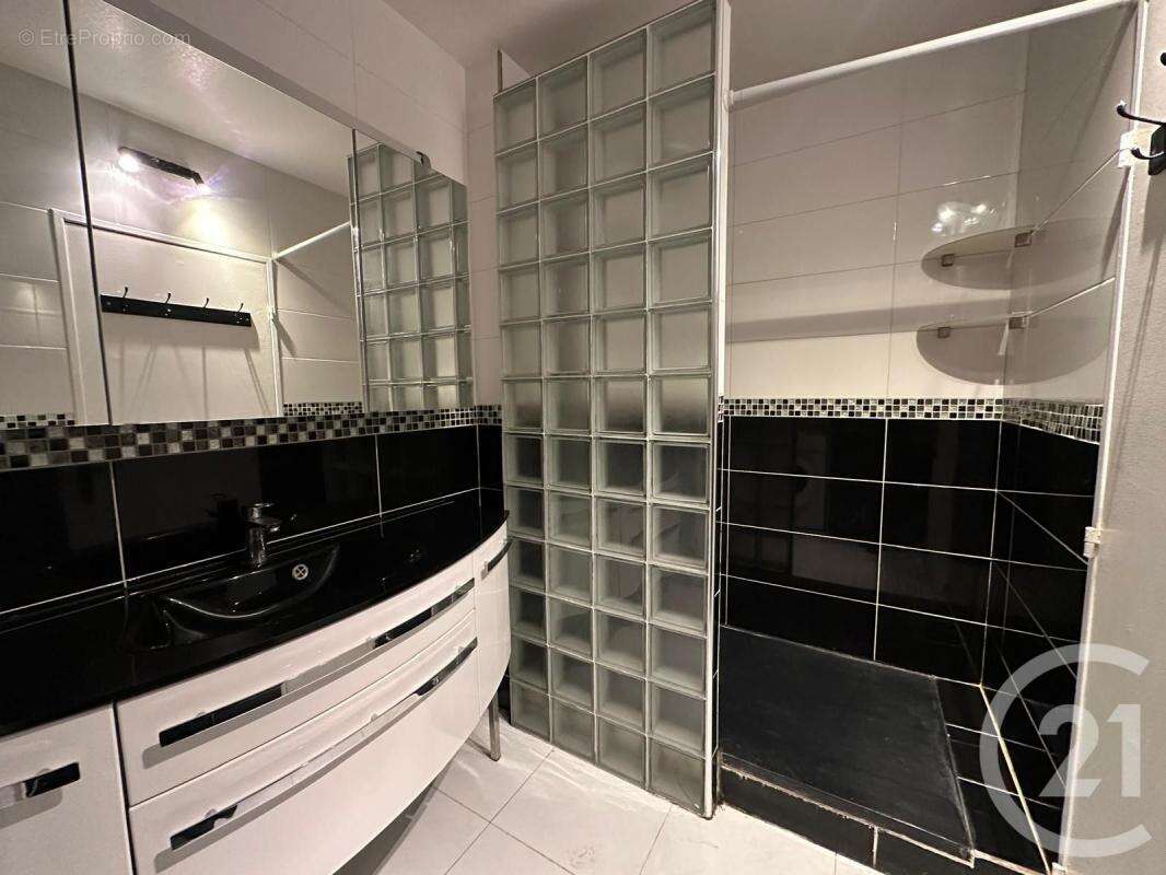 Appartement à FONTENAY-SOUS-BOIS