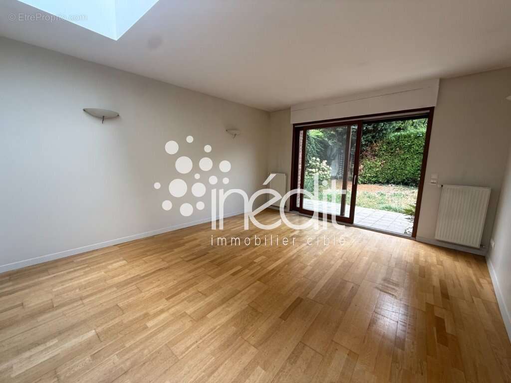 Très jolie maison familiale idéalement située à LAMBERSART ! - photo 4