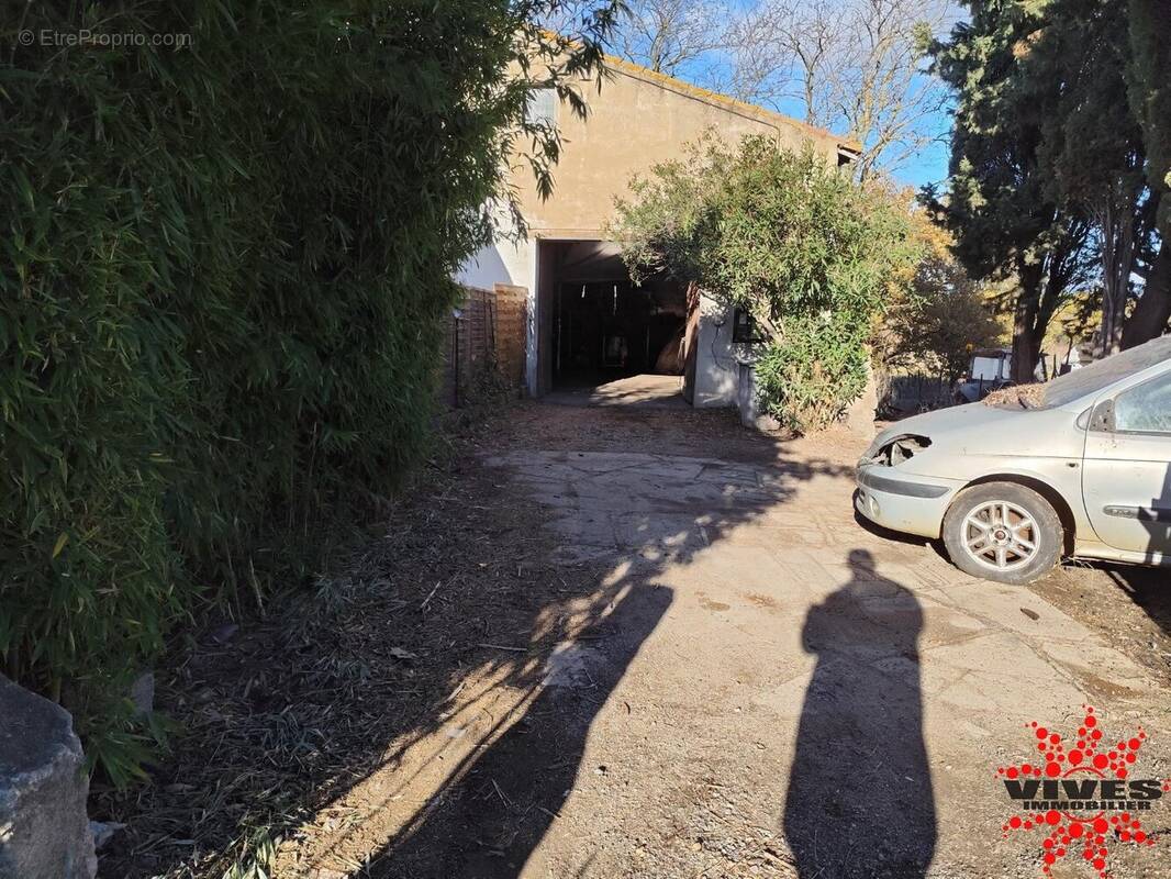 Commerce à BOUJAN-SUR-LIBRON