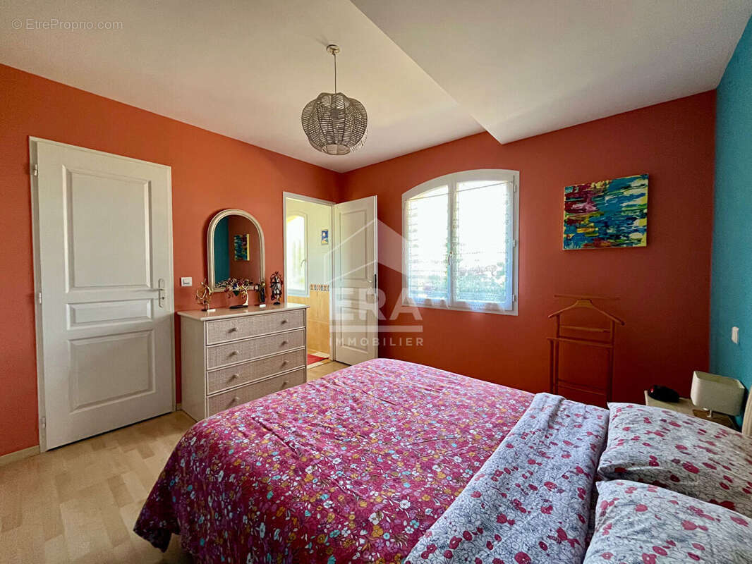 Maison à VILLENEUVE-DE-MARSAN