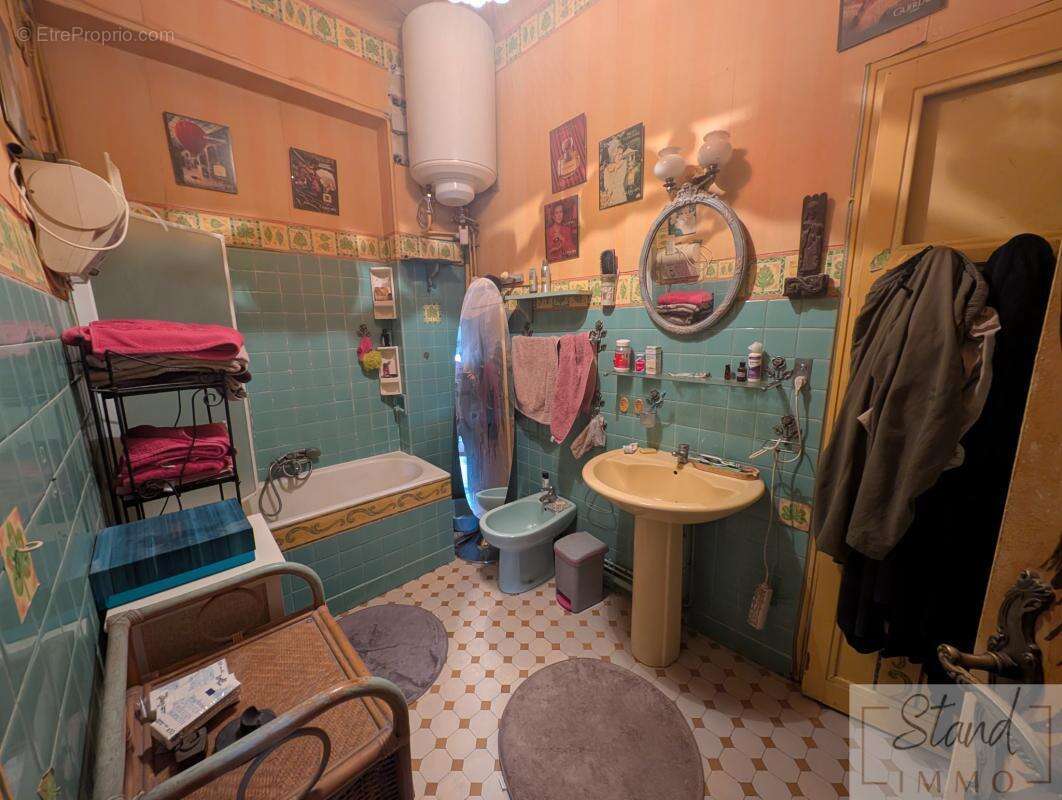 Appartement à MARSEILLE-6E