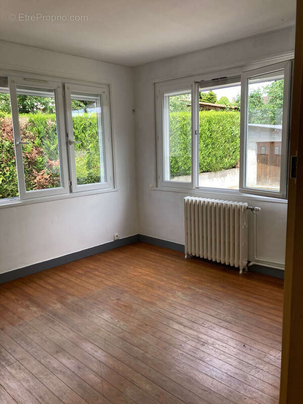 Maison 75 m² à Longpre-Les-Corps-Saints  - photo 3