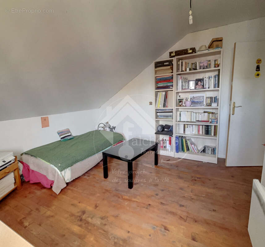 Maison à PUY-GUILLAUME