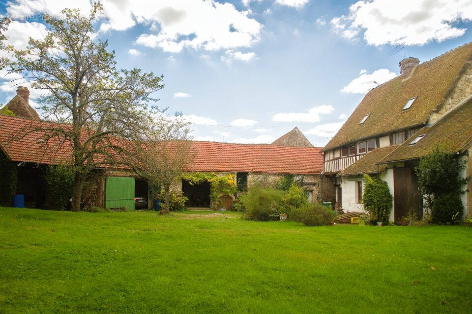 Maison à IVRY-LE-TEMPLE