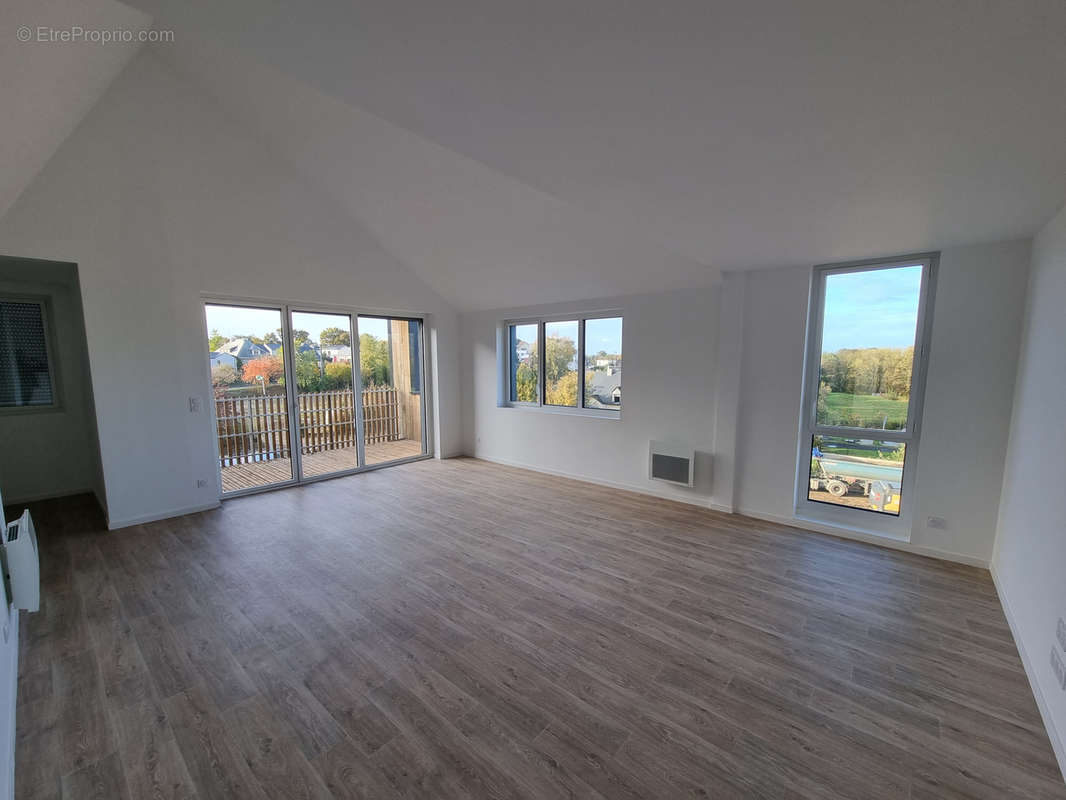 Appartement à SAINT-ERBLON