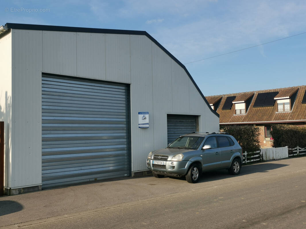 Commerce à LA GORGUE