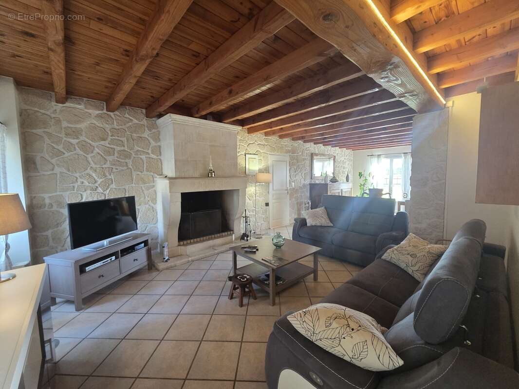 Maison à LA COURONNE