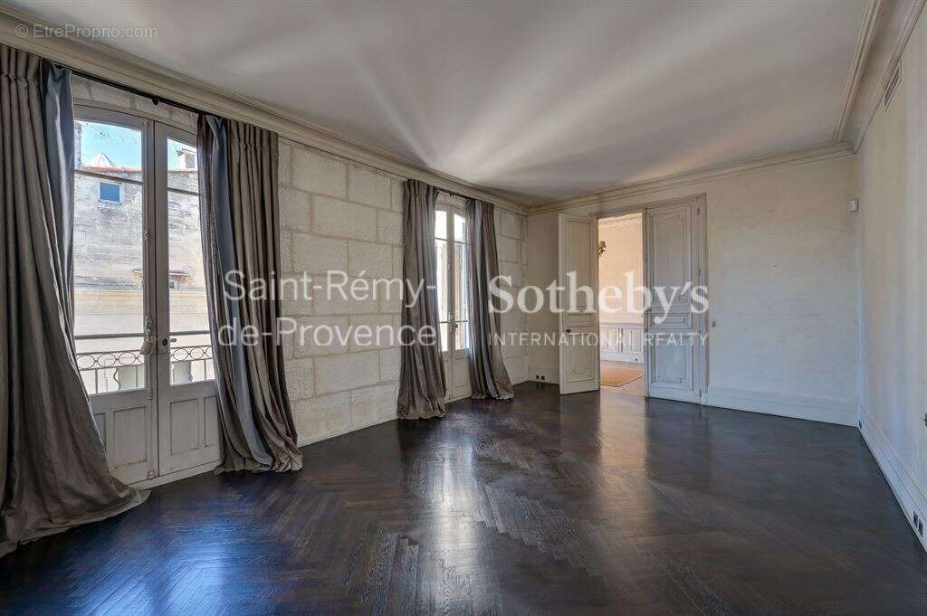 Exceptionnel hôtel Particulier du XIXè avec cour intérieure, au coeur du centre historique d'Avignon - photo 18