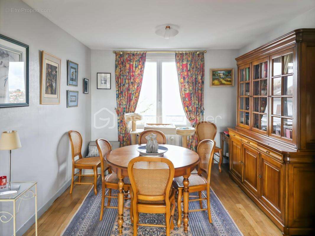 À VENDRE – T2 lumineux avec balcon, potentiel T3, cave et parking - photo 2