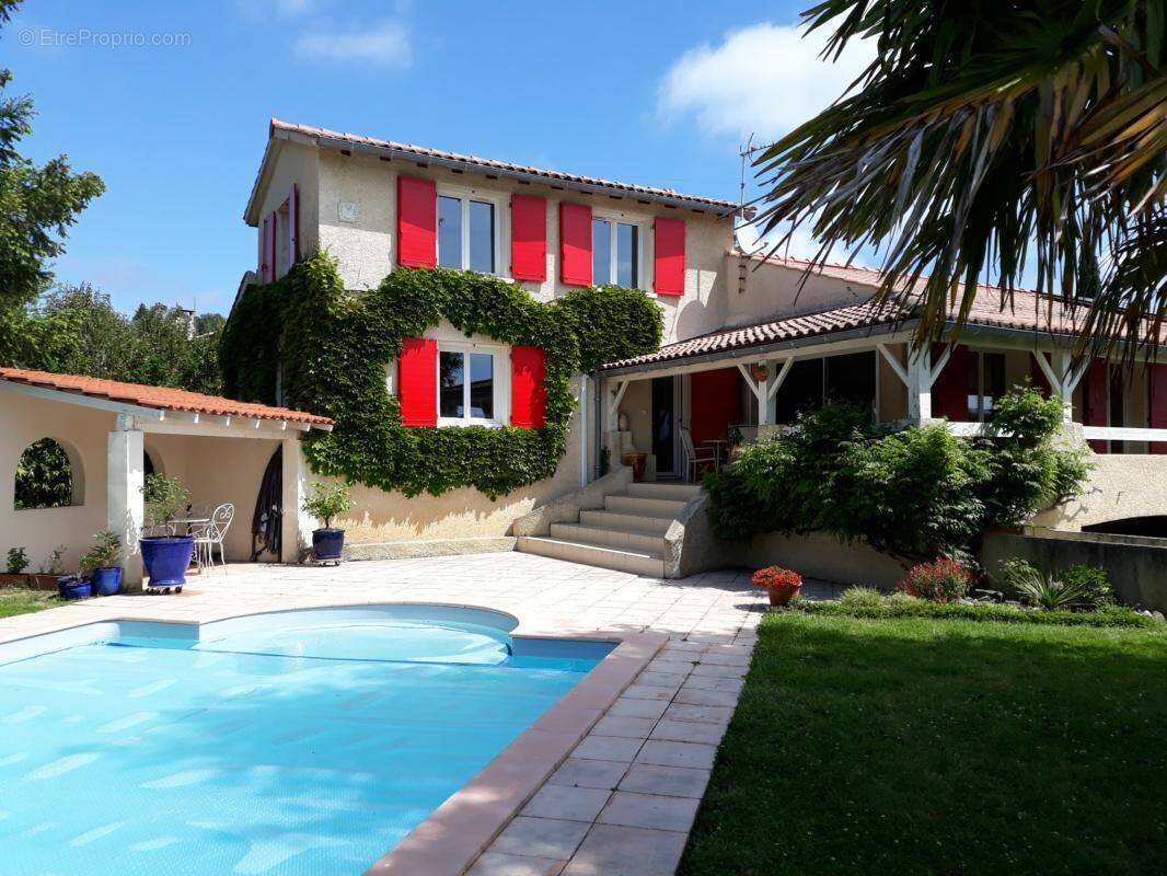 Maison à ROQUECOURBE