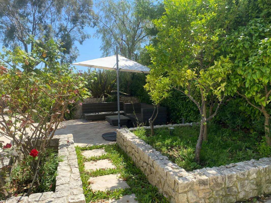 Maison à VILLENEUVE-LOUBET