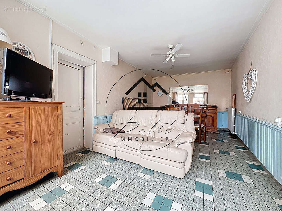 Maison à BALAGNY-SUR-THERAIN