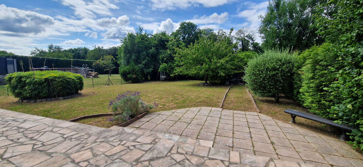 Maison à BELLOY-EN-FRANCE