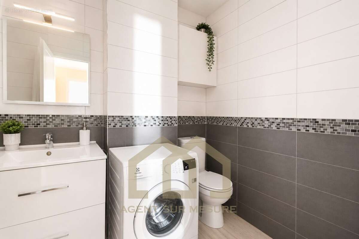 Appartement à PARIS-20E