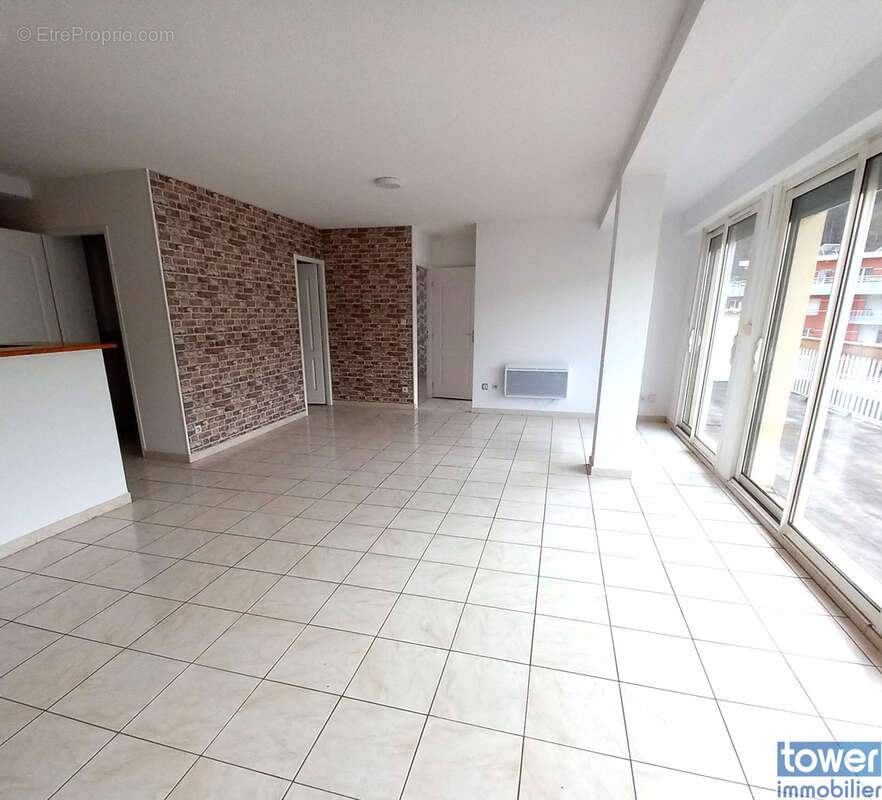 Appartement à LAMALOU-LES-BAINS