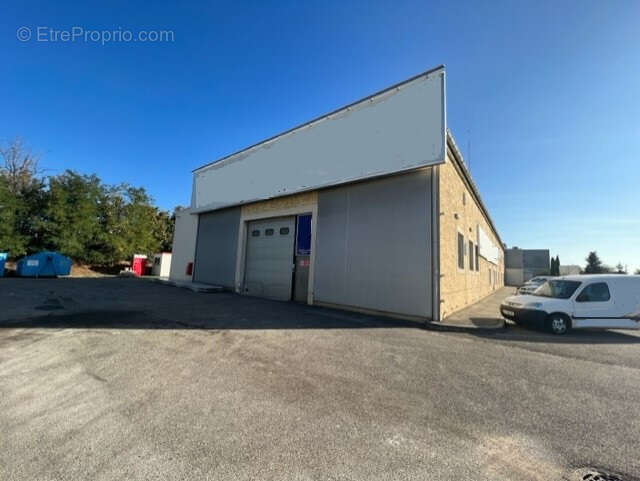 Commerce à ROUSSILLON