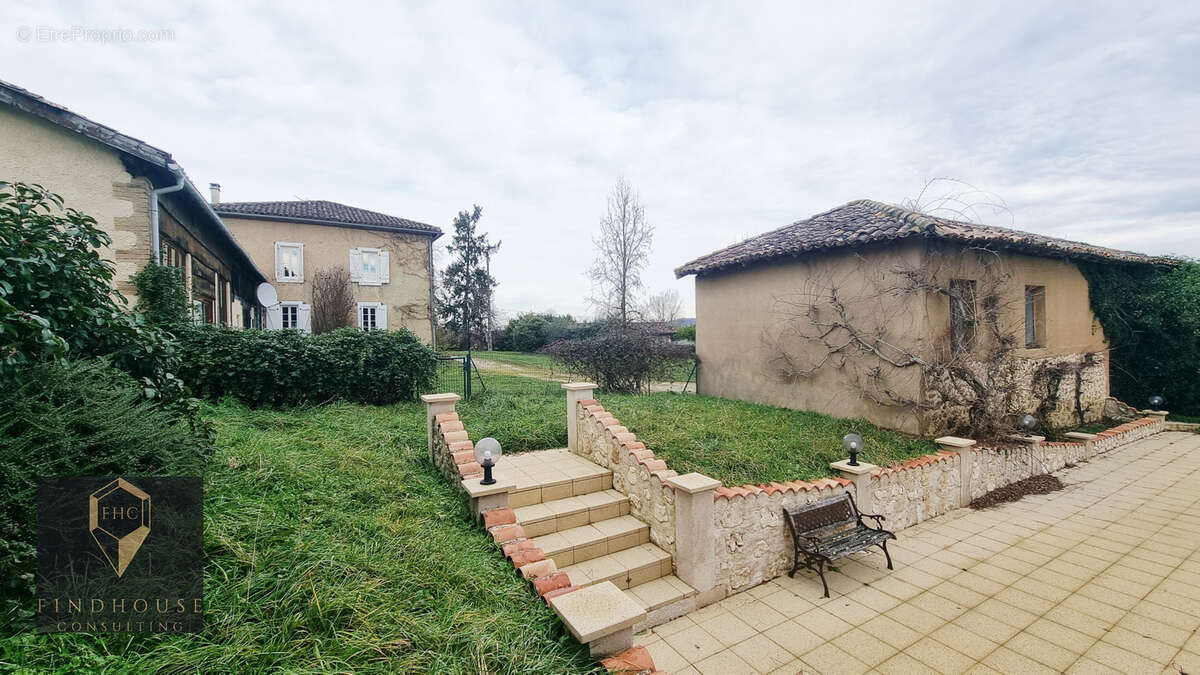 Maison à PUYMAURIN