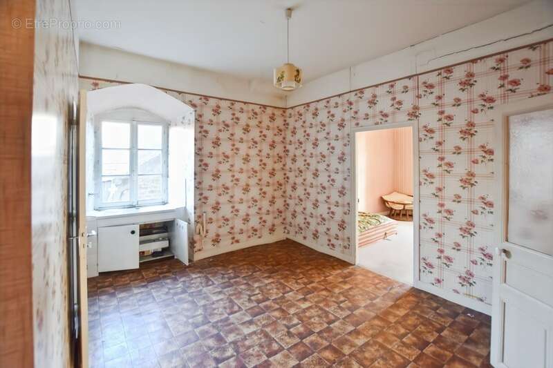 Maison à COUCHES
