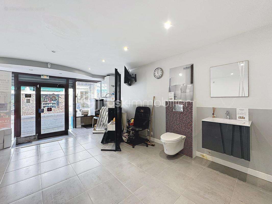 Commerce à PALAISEAU