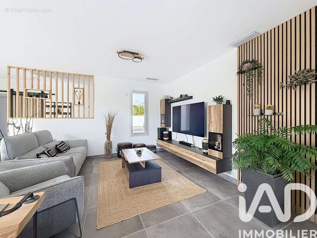 Photo 3 - Maison à SAINT-SAUVEUR-D'AUNIS