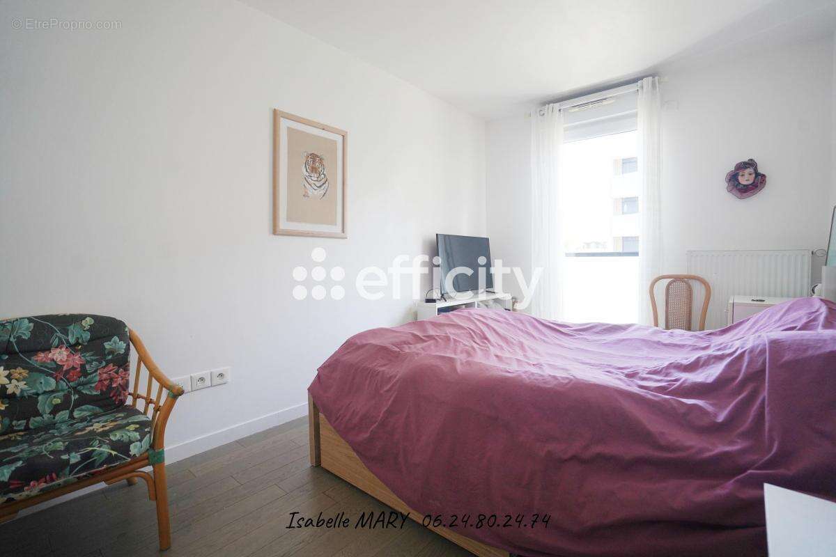 Appartement à FRESNES