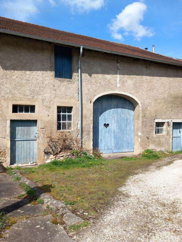 Maison à RIOZ
