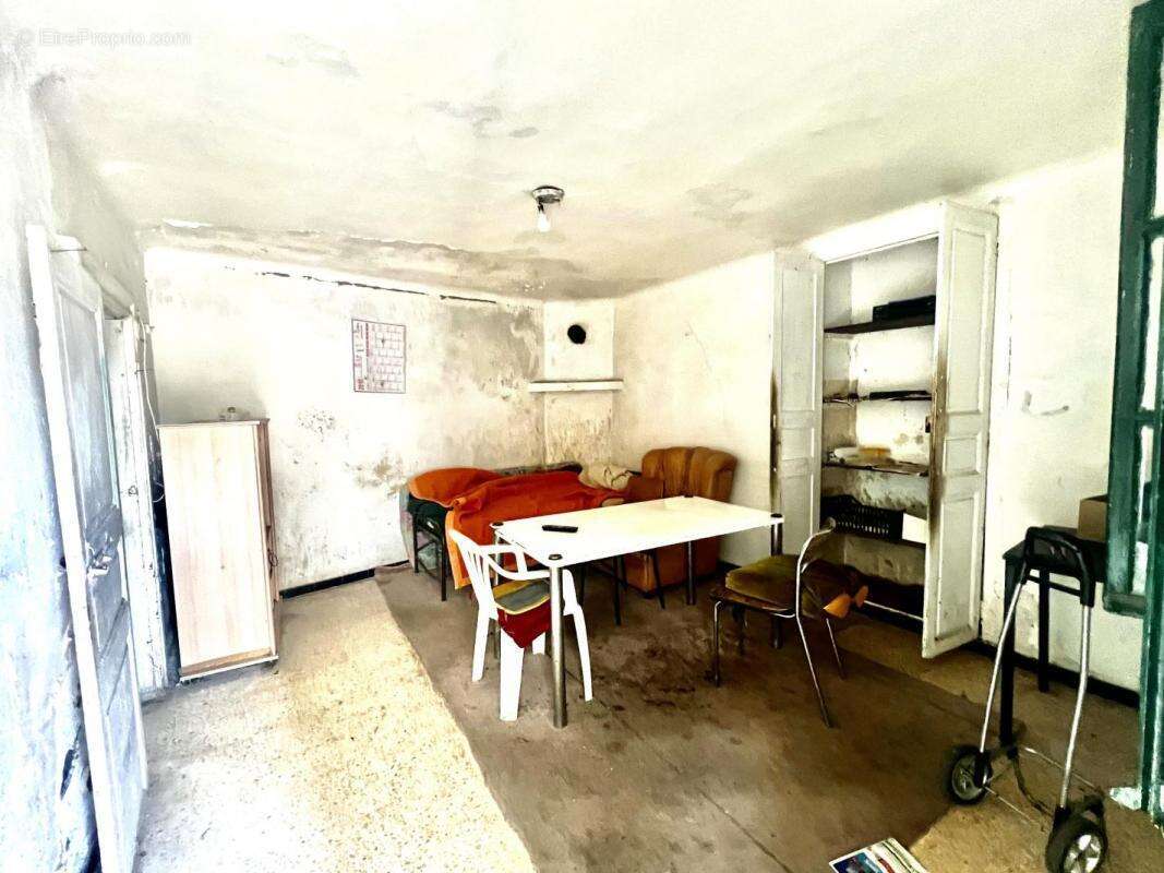 Maison à SAINT-GILLES