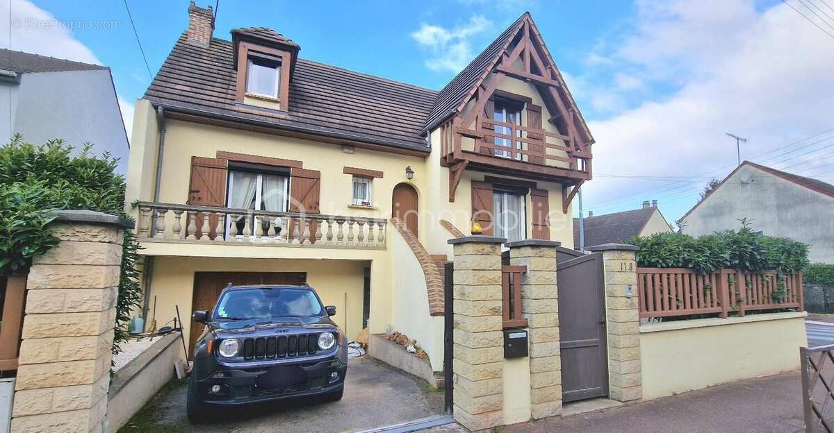 Maison à LIVRY-GARGAN