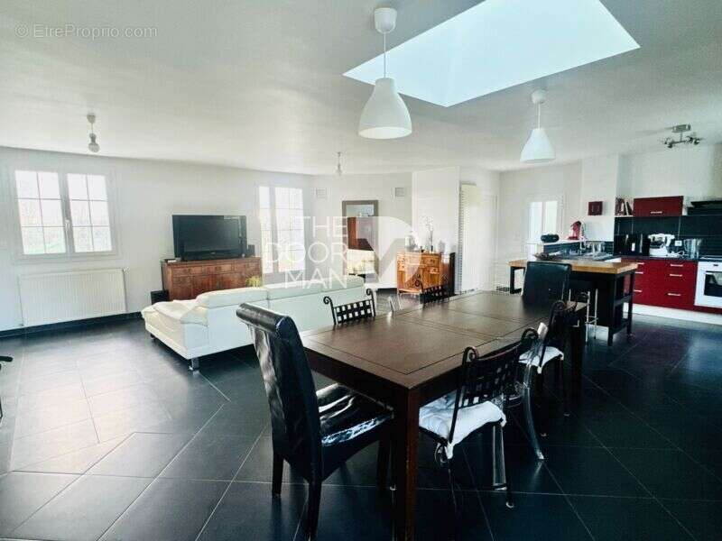 Maison à LA CHAPELLE-ANTHENAISE