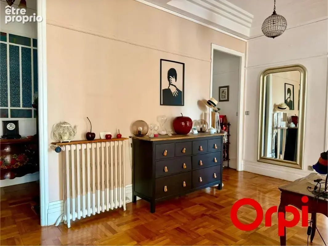 Appartement T4/5 lumineux de 122m² avec balcon et stationnement 13001 - photo 7