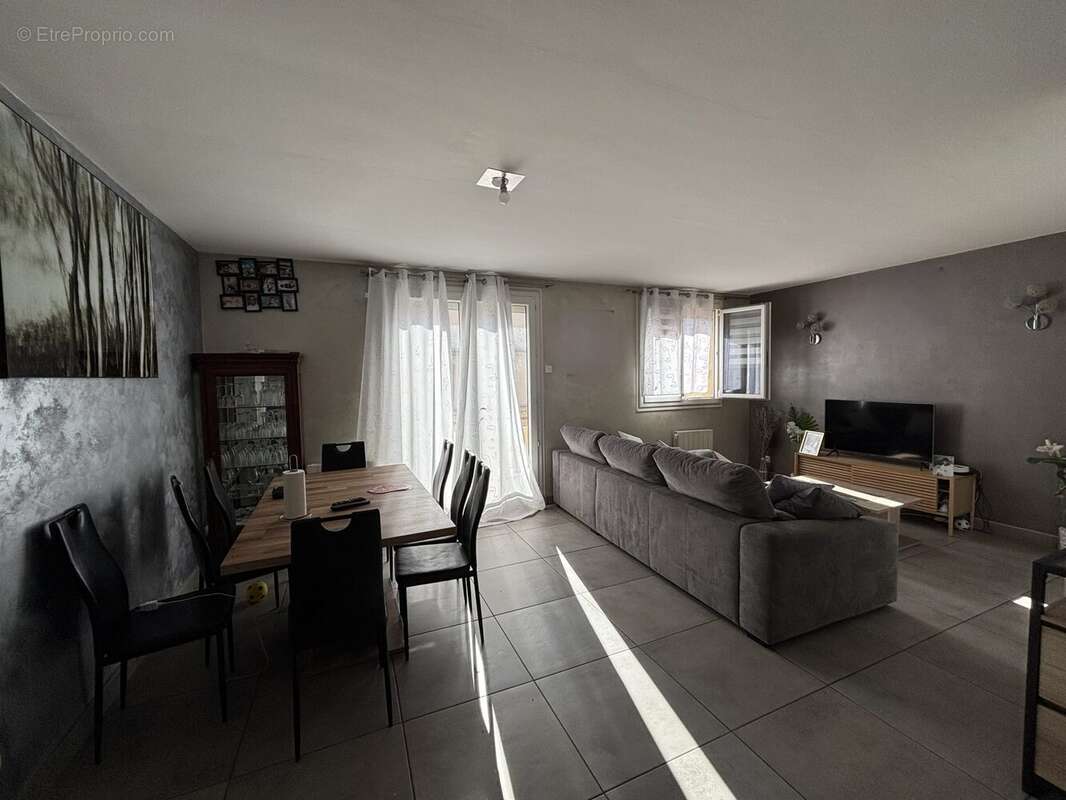 Appartement 63 m² à Romans-Sur-Isere  - photo 6