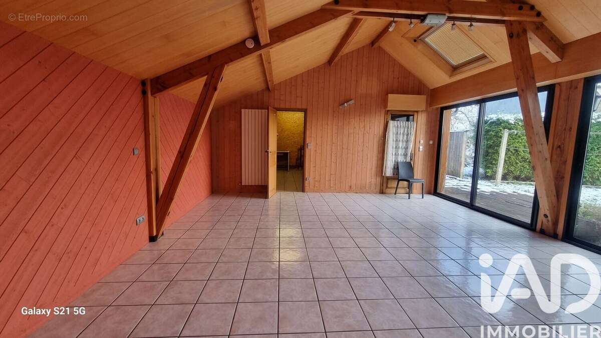 Maison 202 m² à Messeix  - photo 2
