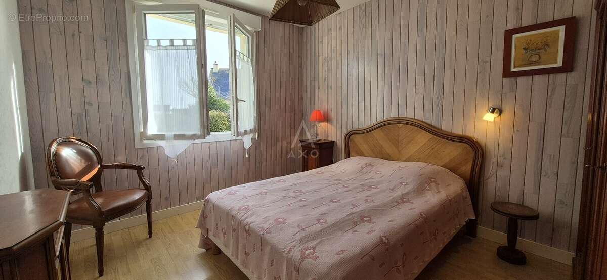 Plain-pied plein sud  Bien rare avec combles aménageables et terrain constructible ! - photo 11