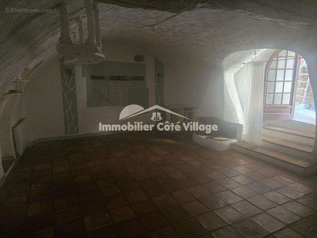 Appartement 4 pièces 135m2 (Loi Carrez 110m2) +3 caves, Touë - photo 22