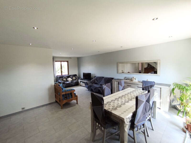 Maison à SAINT-ANDRE-LES-VERGERS