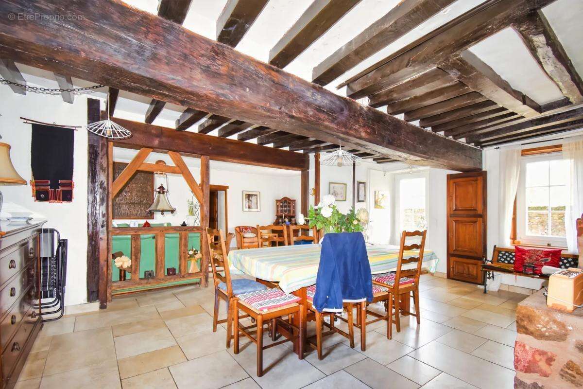 Maison à SAINT-DENIS-D'AUTHOU